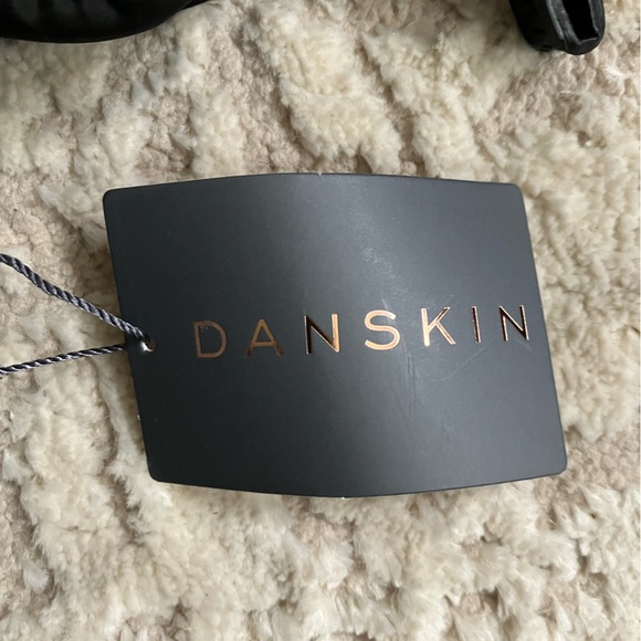 NEW!! DANSKIN Ella Neoprene Belt Bag, choose from 3 colors adjustable belt/strap - Picture 4 of 9